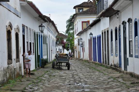 Uma típica rua de Parati, no Rio de Janeiro